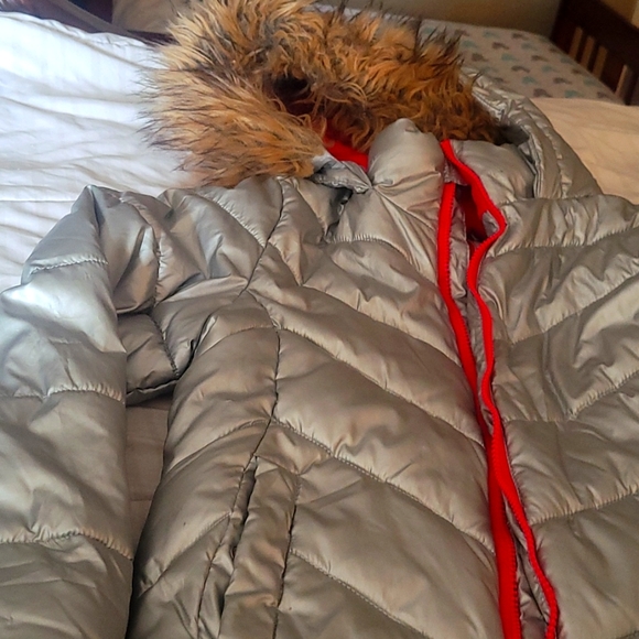 Rain coat - Picture 1 of 4